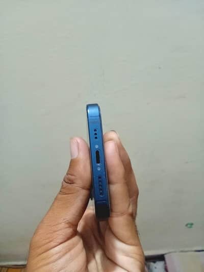 I Phone 13 128 GB JV 2 month sim time available