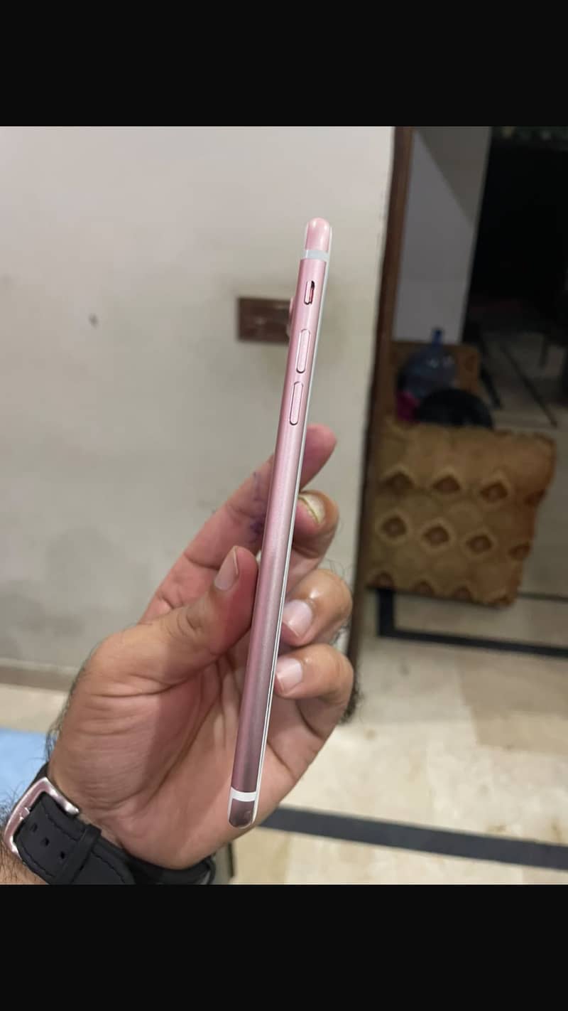 Apple iPhone 7 Plus 2