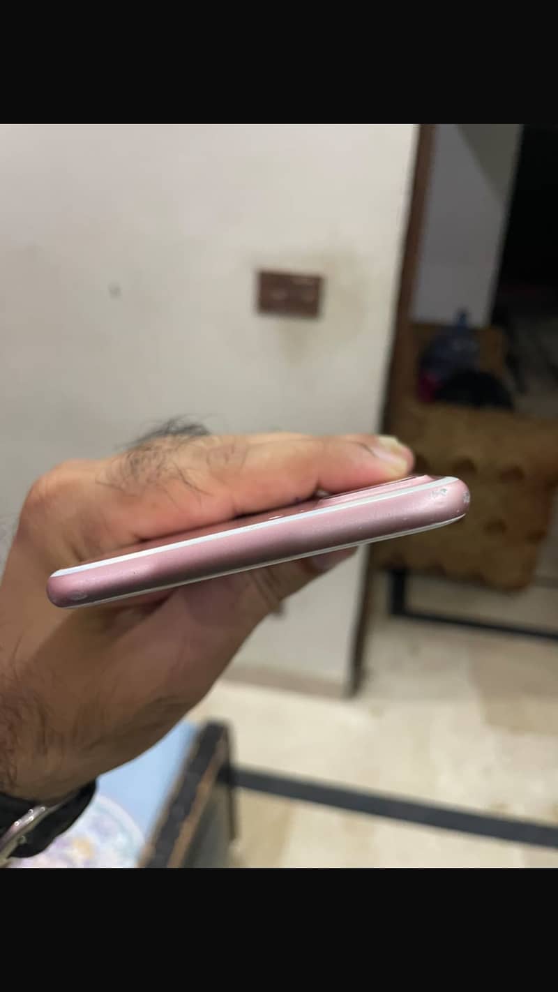 Apple iPhone 7 Plus 3