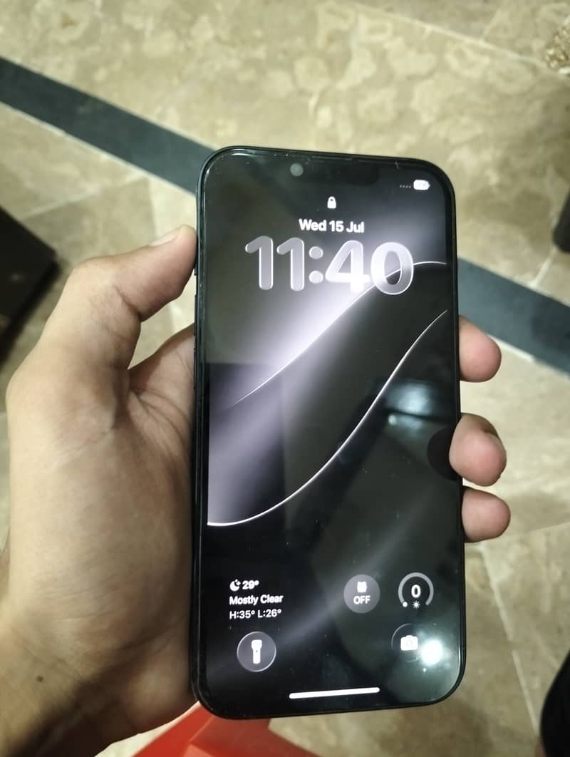 Apple iPhone 13 1