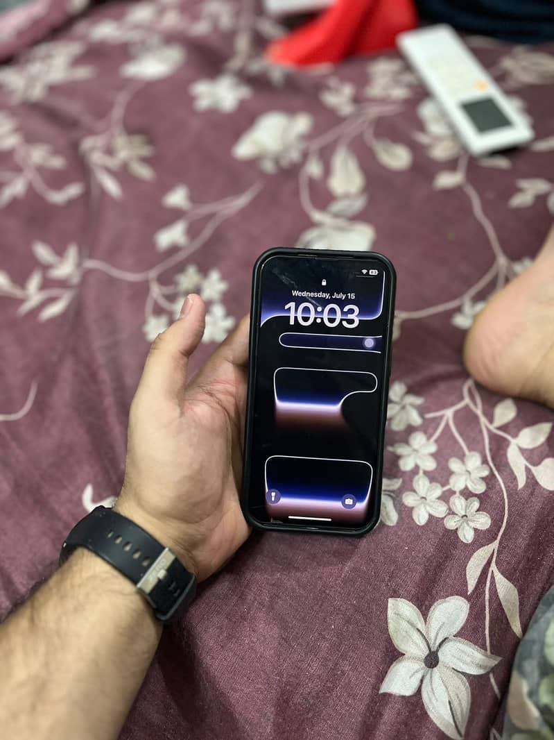 Apple iPhone 13 Pro 1
