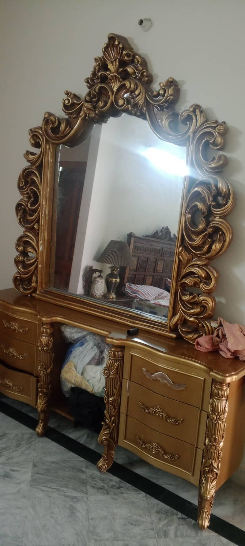 bed dressing side table 1