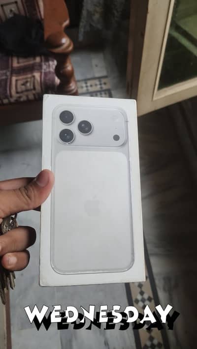 iPhone 17 pro max Box pack non active dual e sim