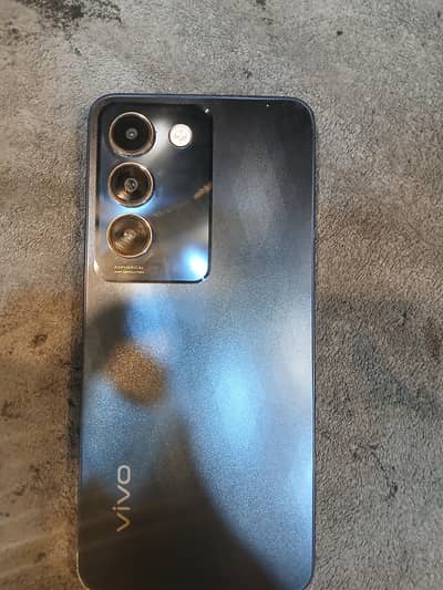 vivo y100
