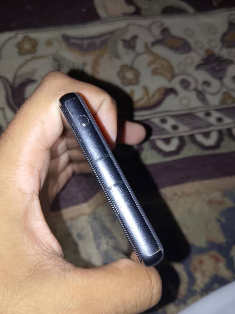 Google Pixel 7a 5
