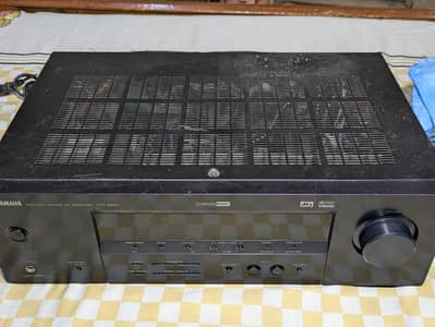 Yamaha HTR  5830