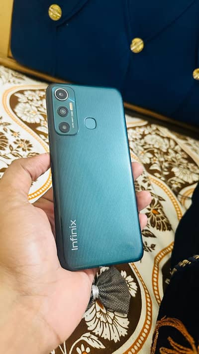 Infinix Hot 11