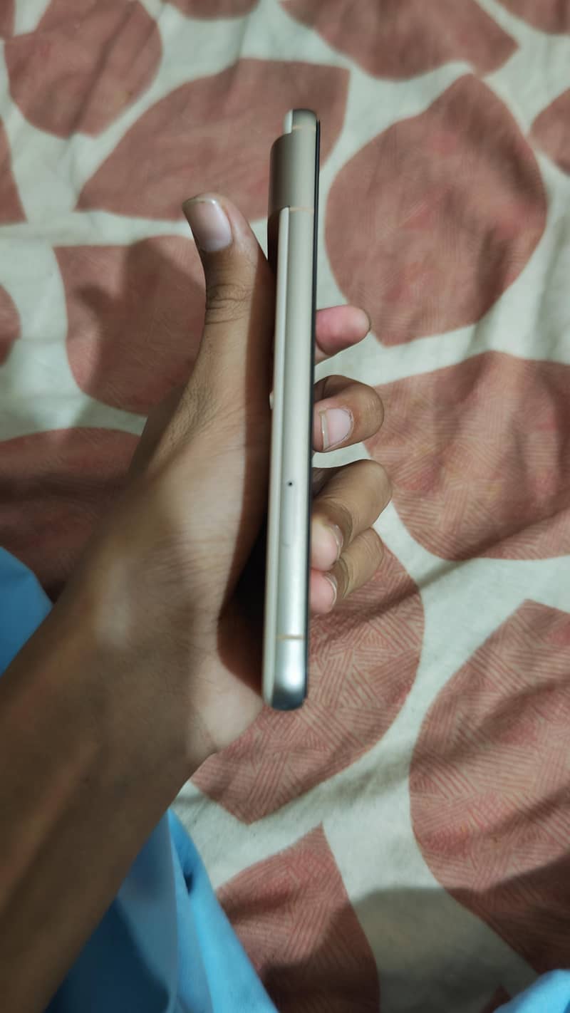 Google Pixel 8 2