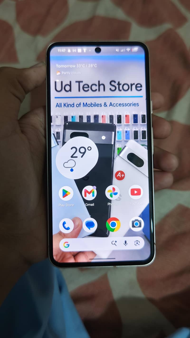Google Pixel 8 4