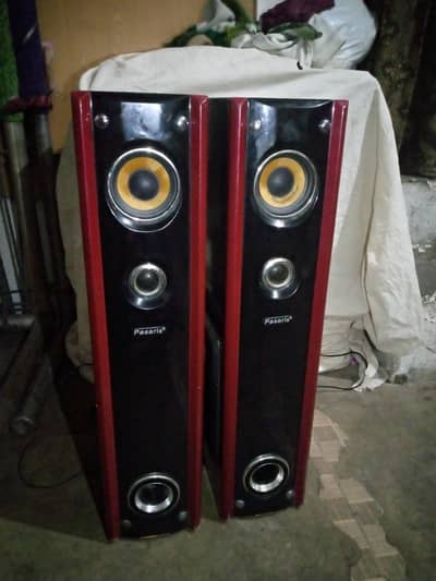 tawer speaker for sale contact num is 03055660597