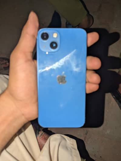 Apple iPhone 13