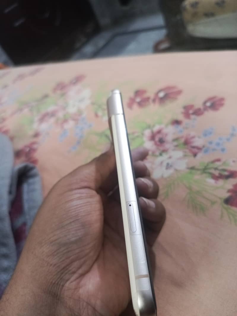 Google Pixel 8 1