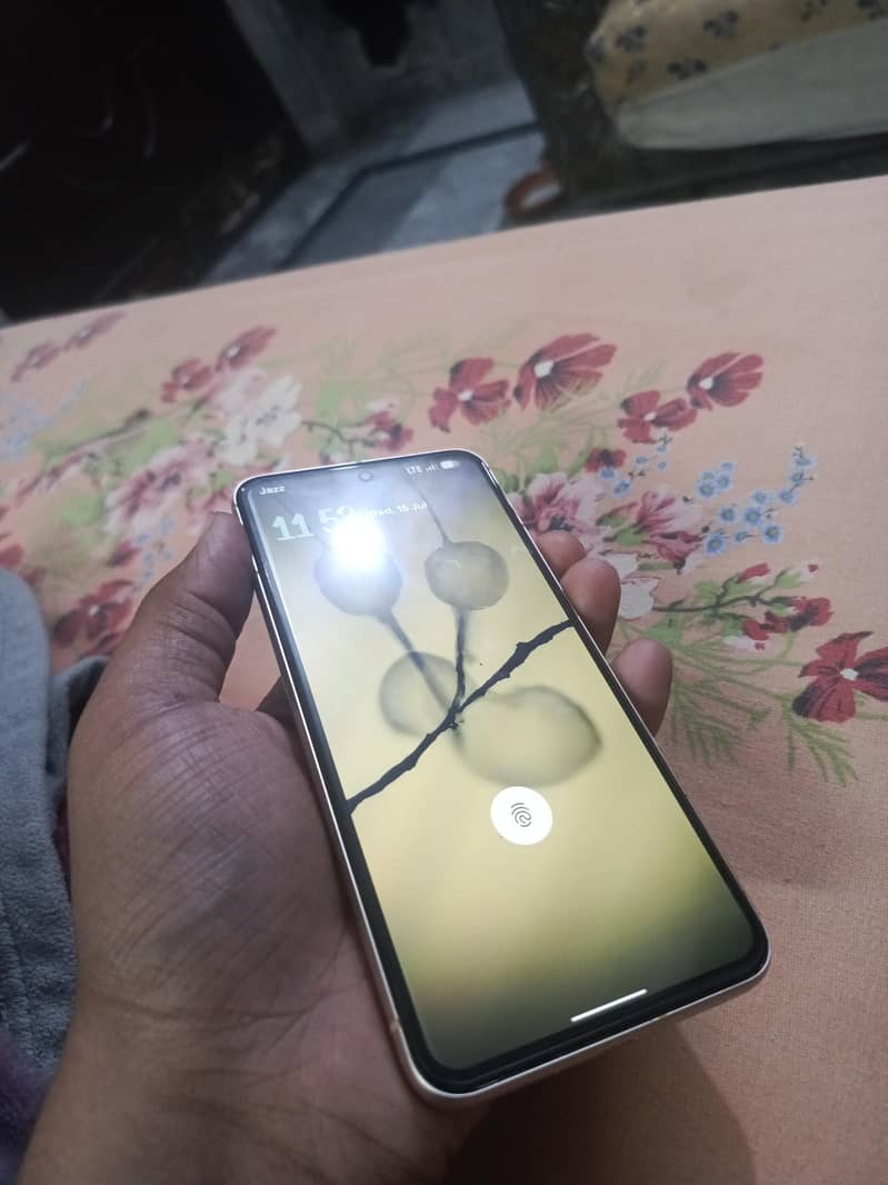 Google Pixel 8 2