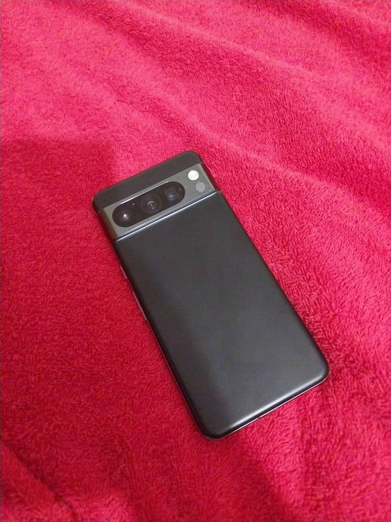 Google Pixel 8 Pro 1