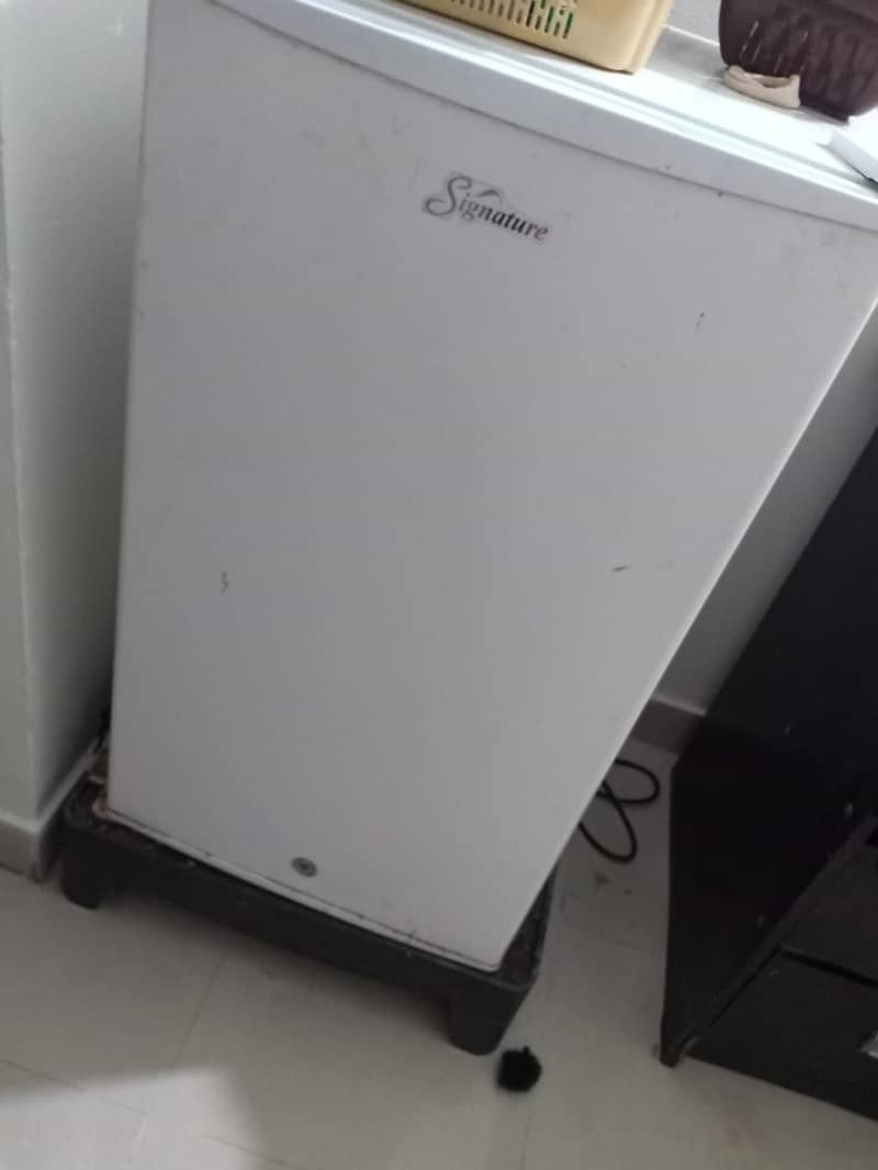 Mini Fridge 2