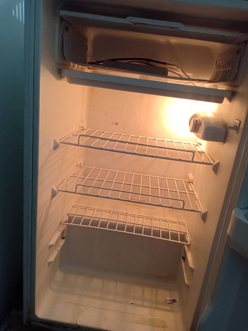 Mini Fridge 3