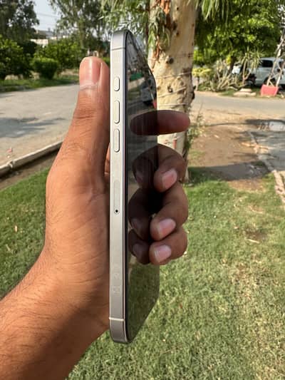 iPhone 16 Pro Max FU 1tb variant