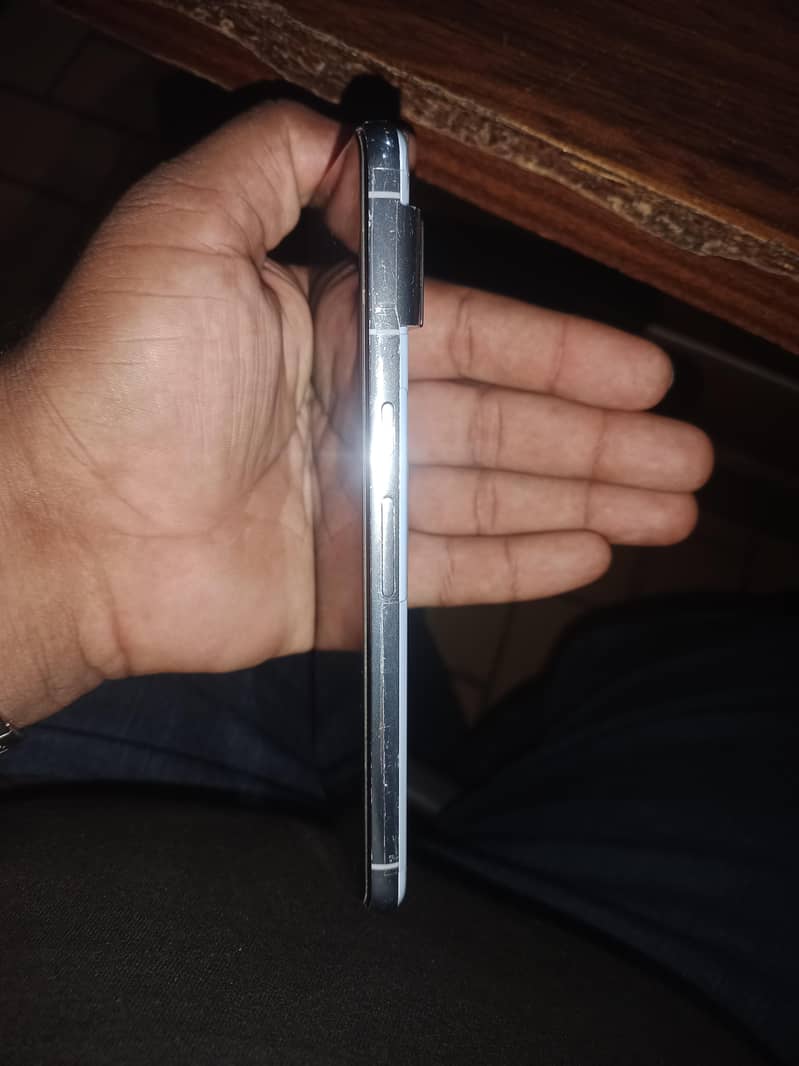 Google Pixel 8 Pro 2