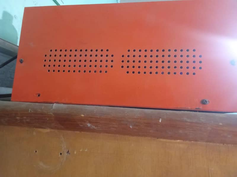 ups good condition 1