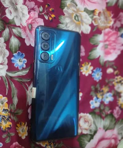 Motorola Edge 2021 10 by 10