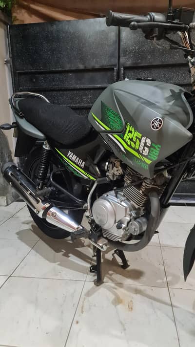 YAMAHA YBR G GENUINE BIKE