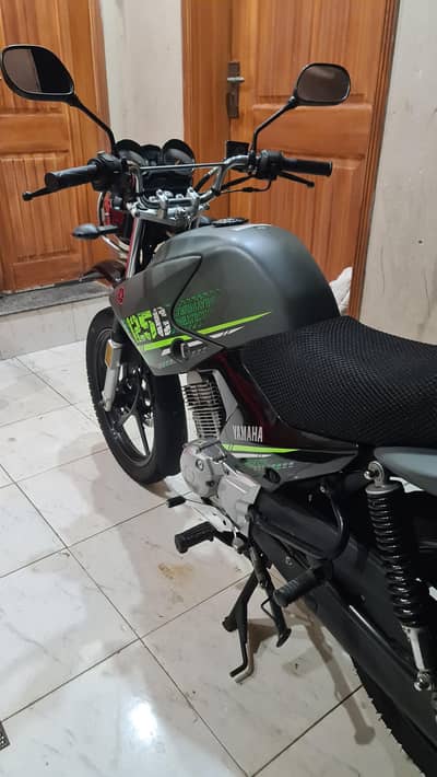 YAMAHA YBR G GENUINE BIKE