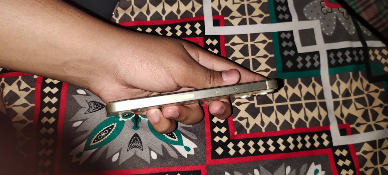 Apple iPhone 15 1