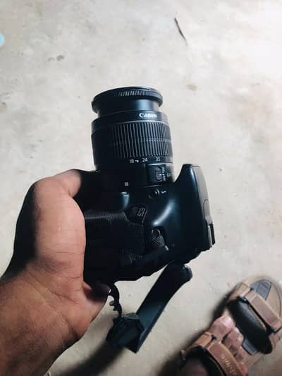Canon camera DSLR