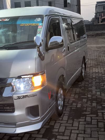 I am selling Toyota hiace 214