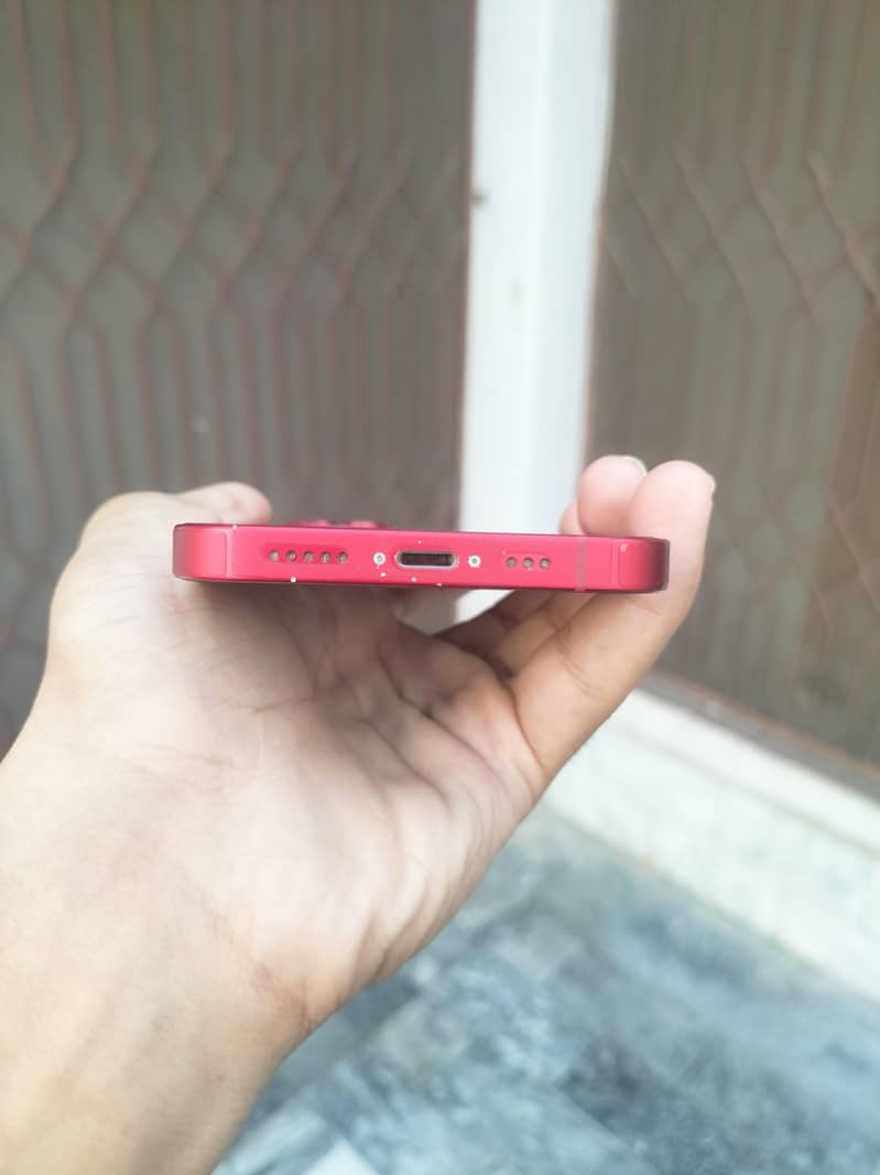 Apple iPhone 13 1
