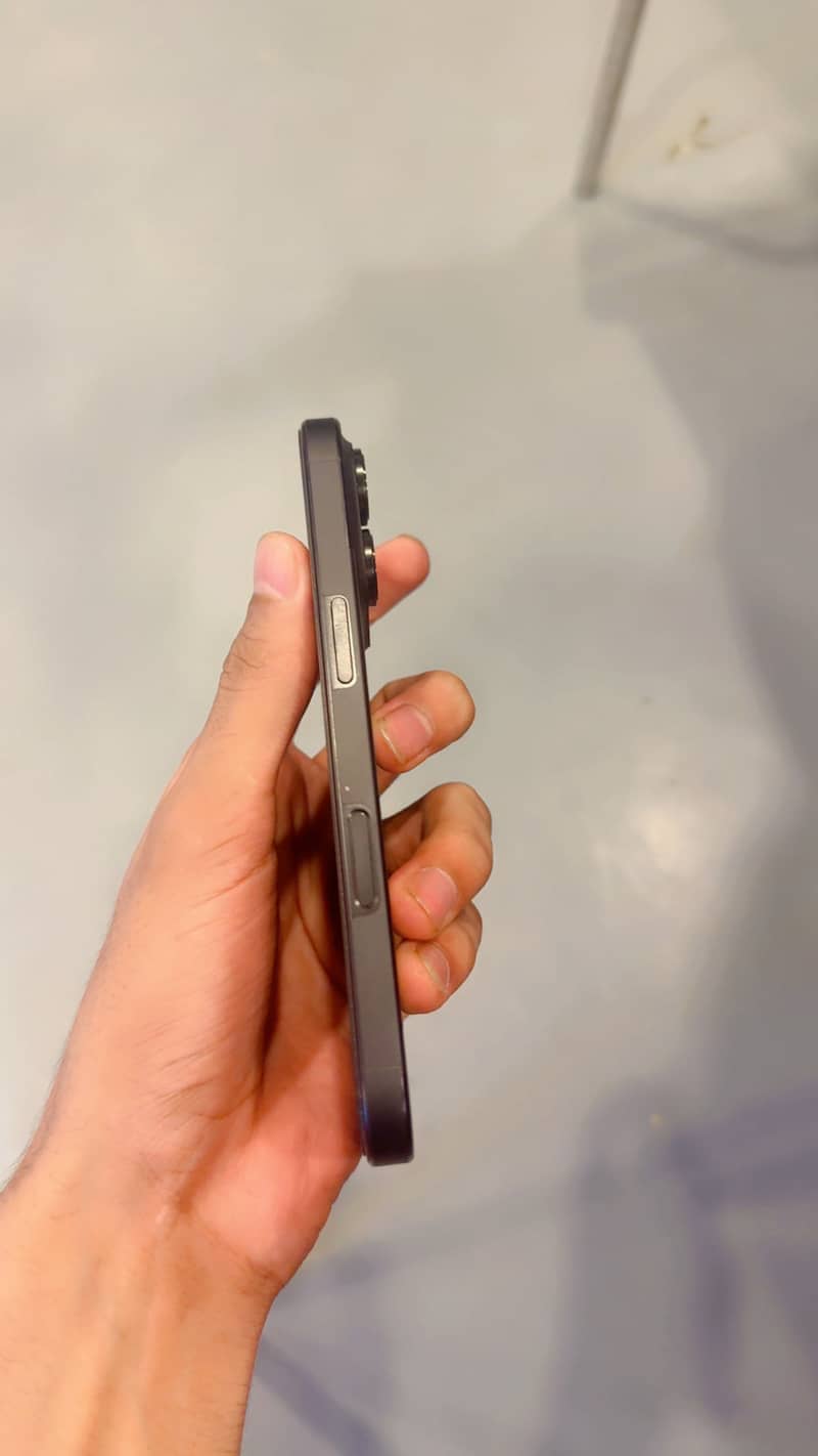 Iphone 16 pro JV 2