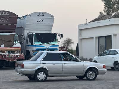 Nissan Sunny 1990