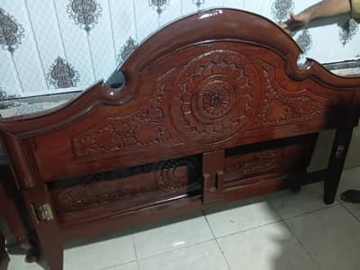 Wooden bed hy pure lkri hy