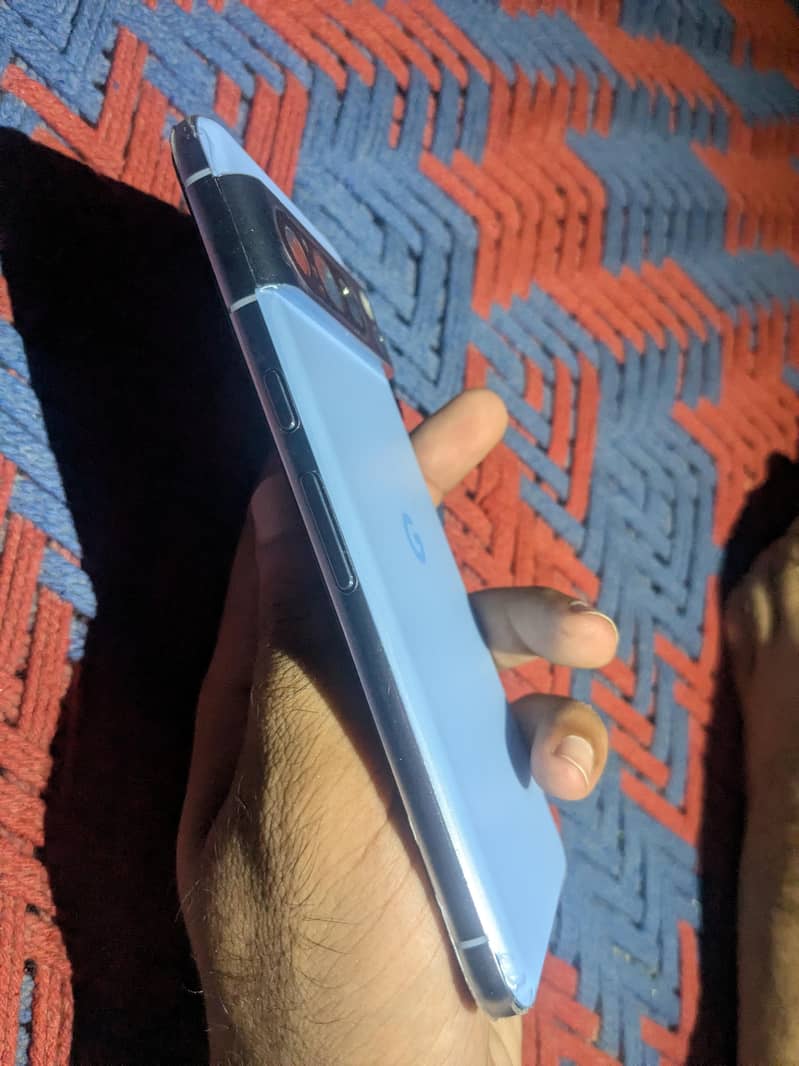 Google Pixel 8 Pro 2