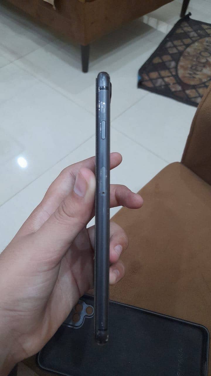 IPHONE 8 PlUS 1
