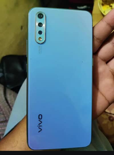 Vivo S1