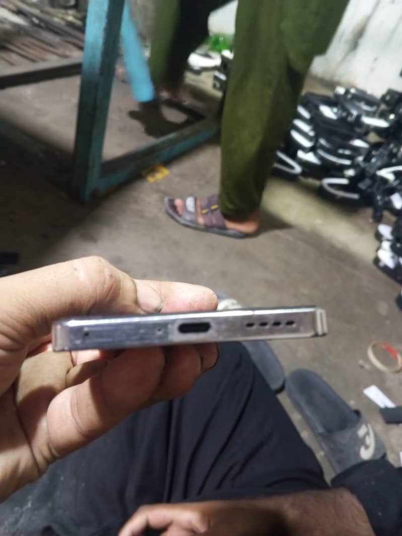 Infinix Note 40 4
