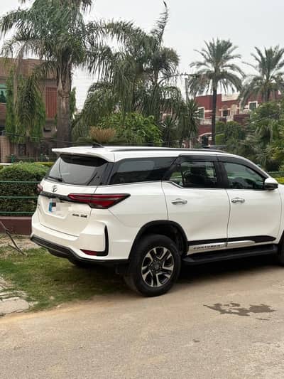 Toyota Fortuner Legender 2022 urgent Sale