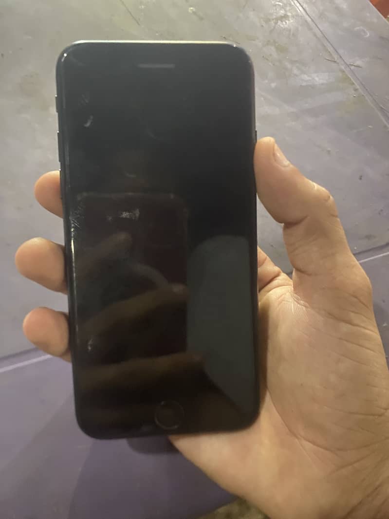 Apple iPhone 7 7