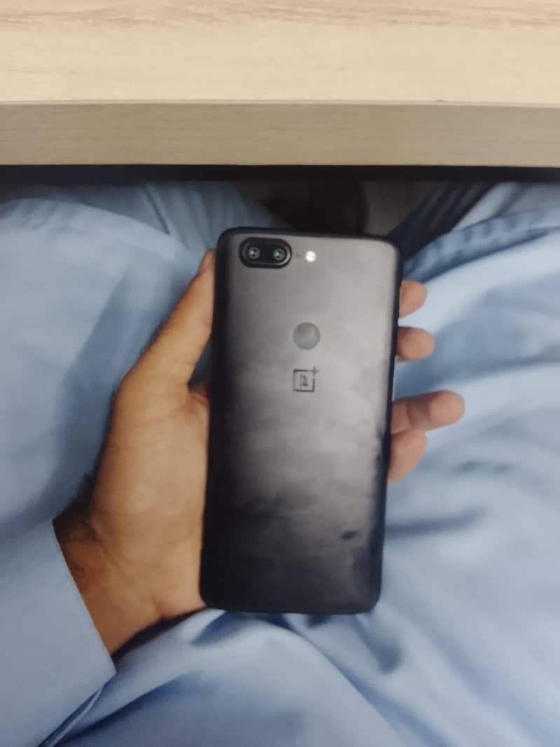 One Plus 5T 6