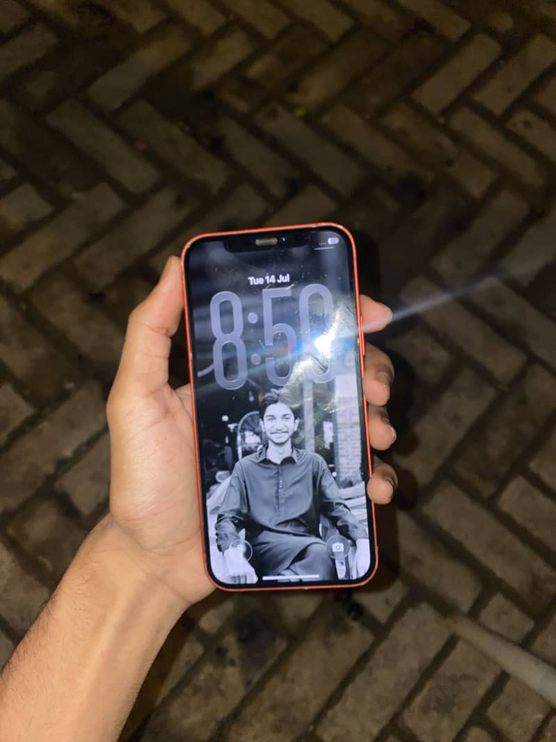 Apple iPhone 12 3