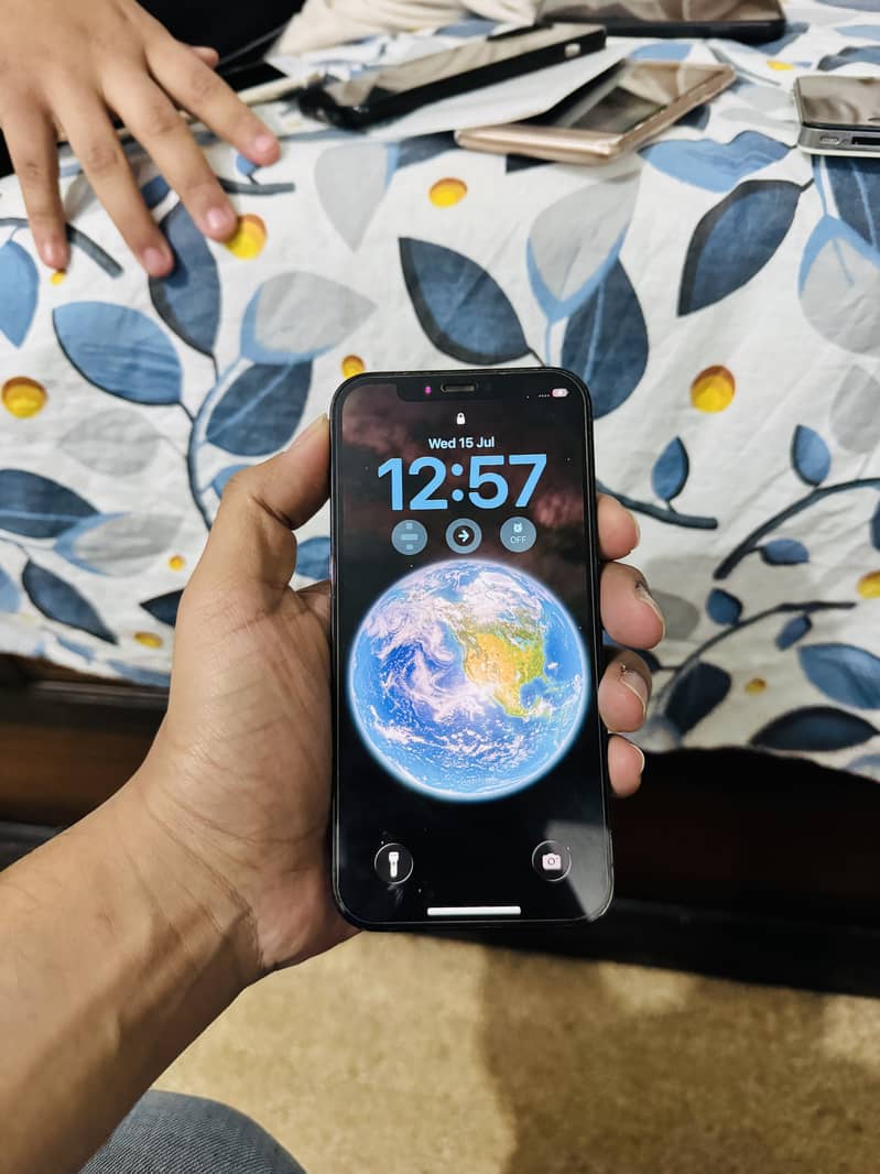 iPhone 12 pro 1