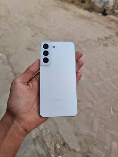 Samsung S22