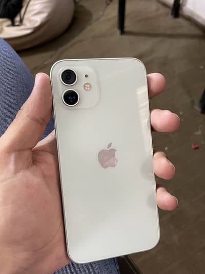 Apple iPhone 12