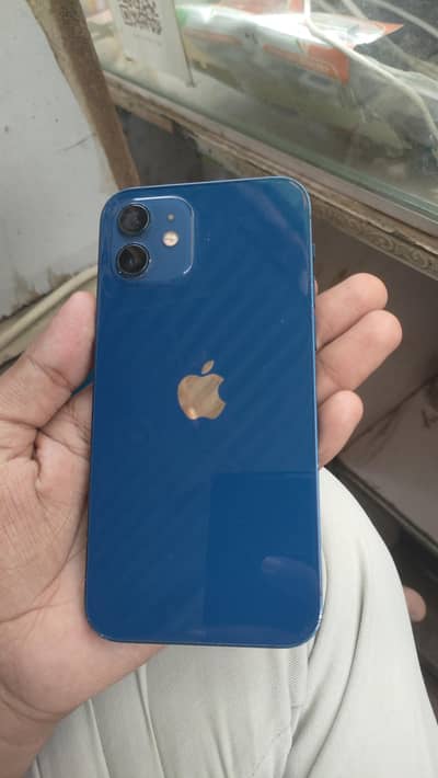 Apple iPhone 12