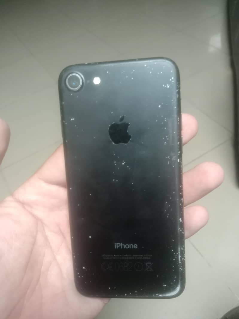 Apple iPhone 7 0