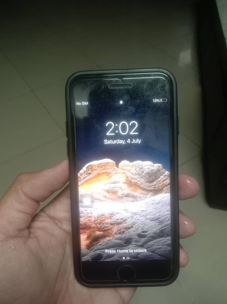 Apple iPhone 7 1