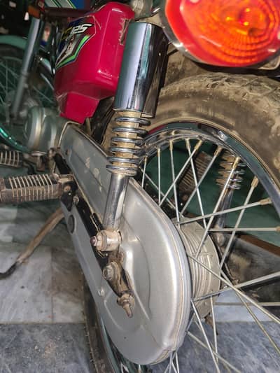 03037752292. honda 125 all ok