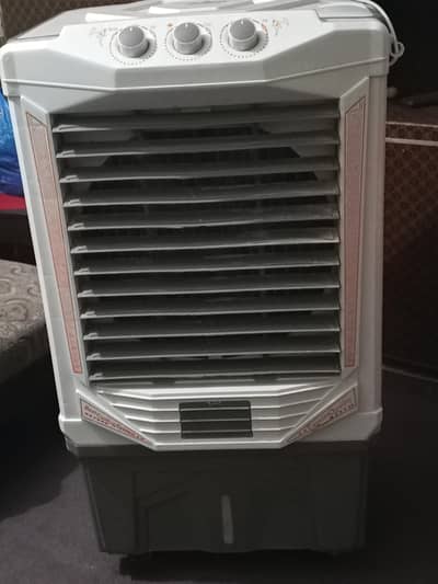 pokland company ka hai room cooler 1 season use hua hai (03185080150)