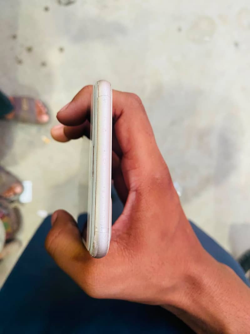 Apple iPhone 7 Plus 1